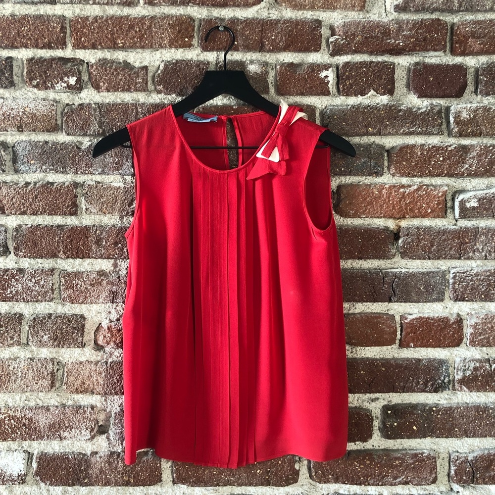 Prada Silk Red Top Front Pleats Bow Detail IT 38 US2 Collection 2011